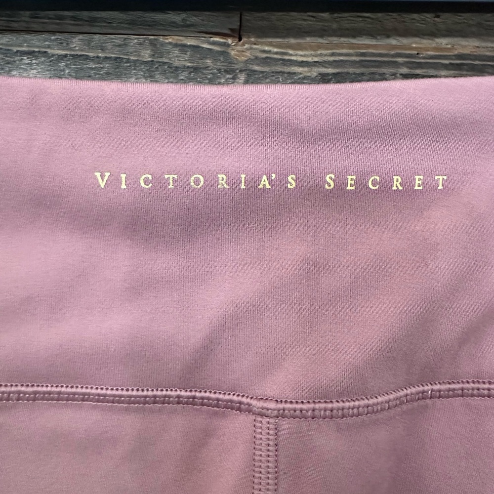 Victoria’s Secret Incredible Essential Leggings Pink Women's size 8 Side Pockets - Picture 7 of 10